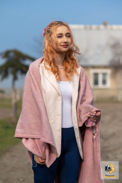 Noemi 002 Pracownia-Artystyczna 09 04 2025